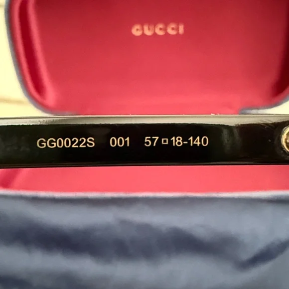 Gucci Women's Black Sunglasses - Picture 3 of 9